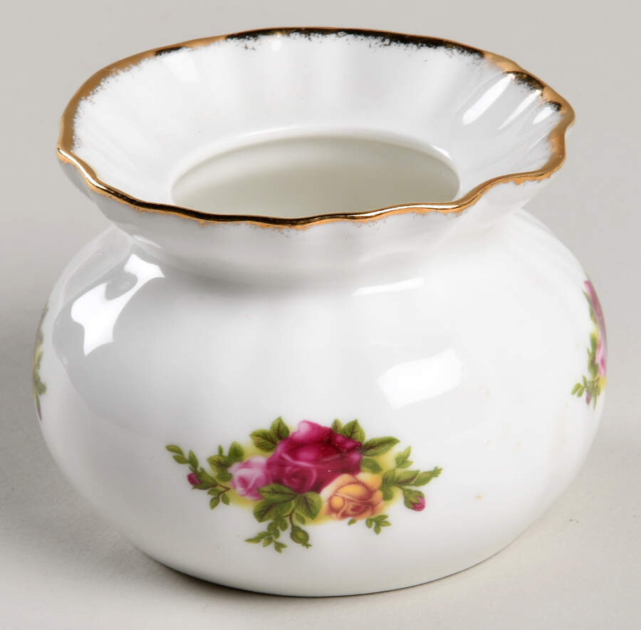 Old Country Roses Dorothy Box, No Lid by Royal Albert-1