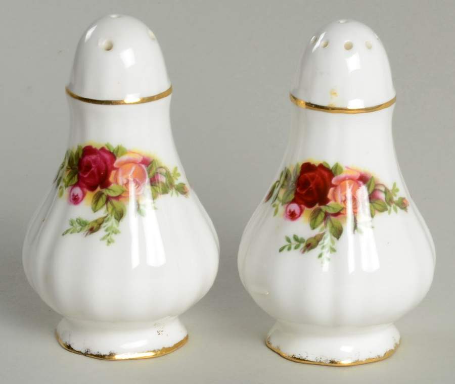 Old Country Roses Salt & Pepper Set by Royal Albert-1