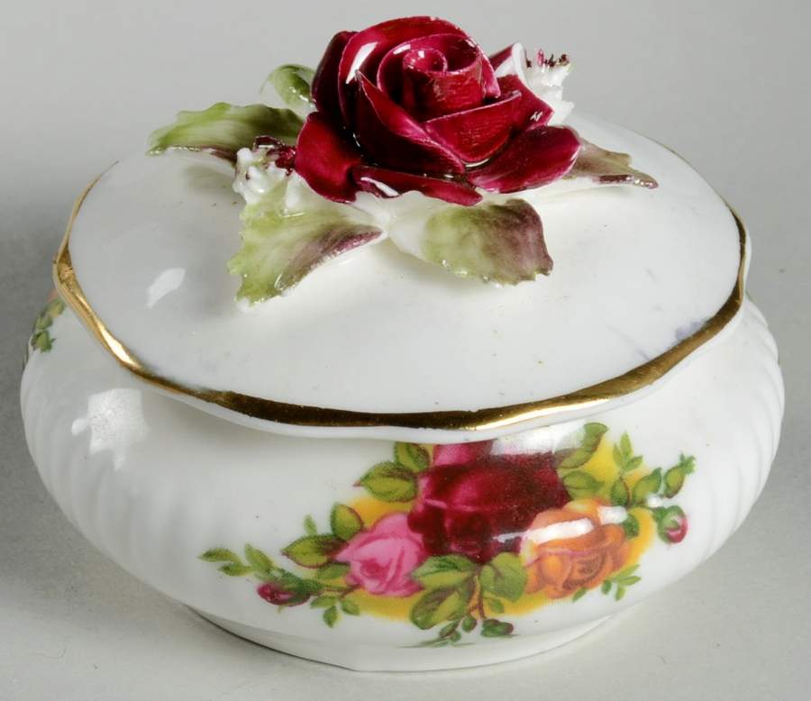 Old Country Roses 1" Round Box & Lid by Royal Albert-1