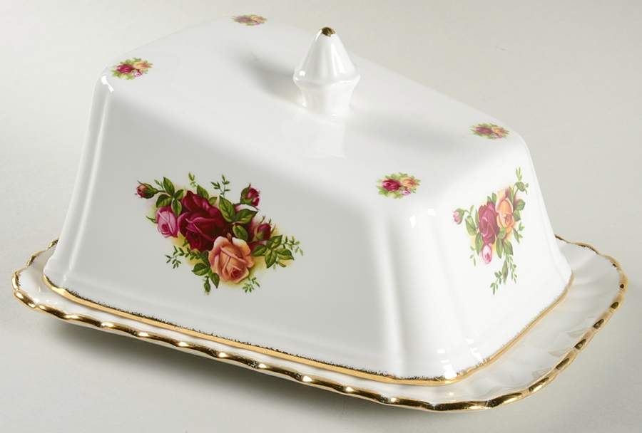 Old Country Roses Cheese Dish with Lid (Wedge) by Royal Albert-1