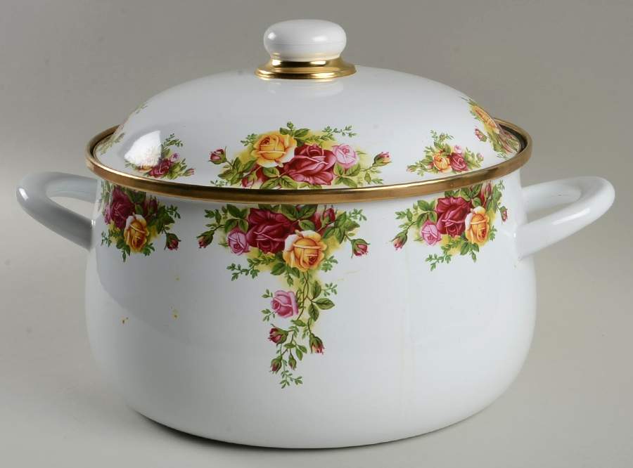 Old Country Roses 7 Quart Metal Dutch Oven by Royal Albert-1
