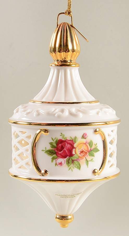 Old Country Roses Ornament by Royal Albert-1