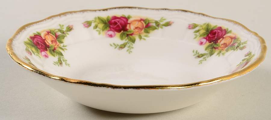 Old Country Roses 5" Round Sweet Meat by Royal Albert-1