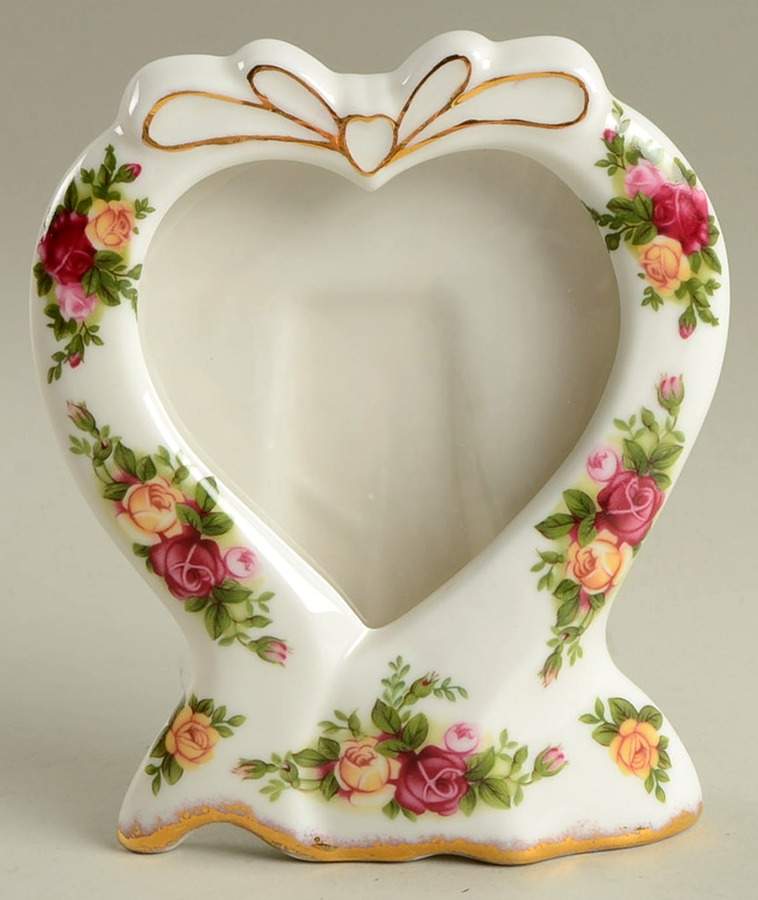 Old Country Roses Frame Heart Opening-Holds 3 1/2" X 3" by Royal Albert-1