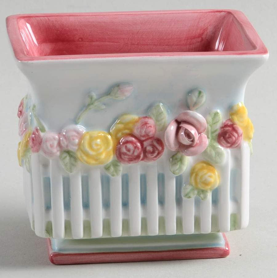 Old Country Roses Cottage Shape Open Sugar Bowl by Royal Albert-1
