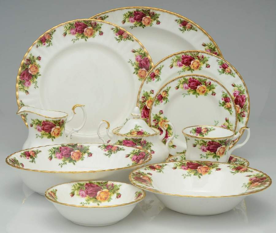 Old Country Roses 61 Piece Estate Set by Royal Albert-1