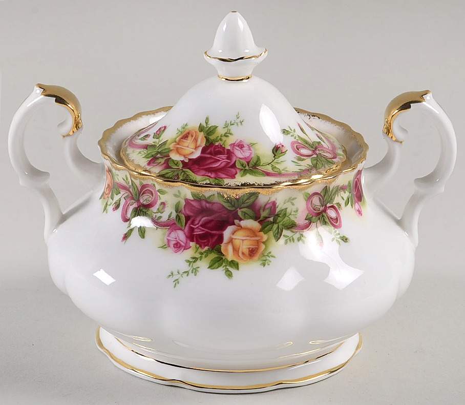 Old Country Roses Sugar Bowl & Lid by Royal Albert-1