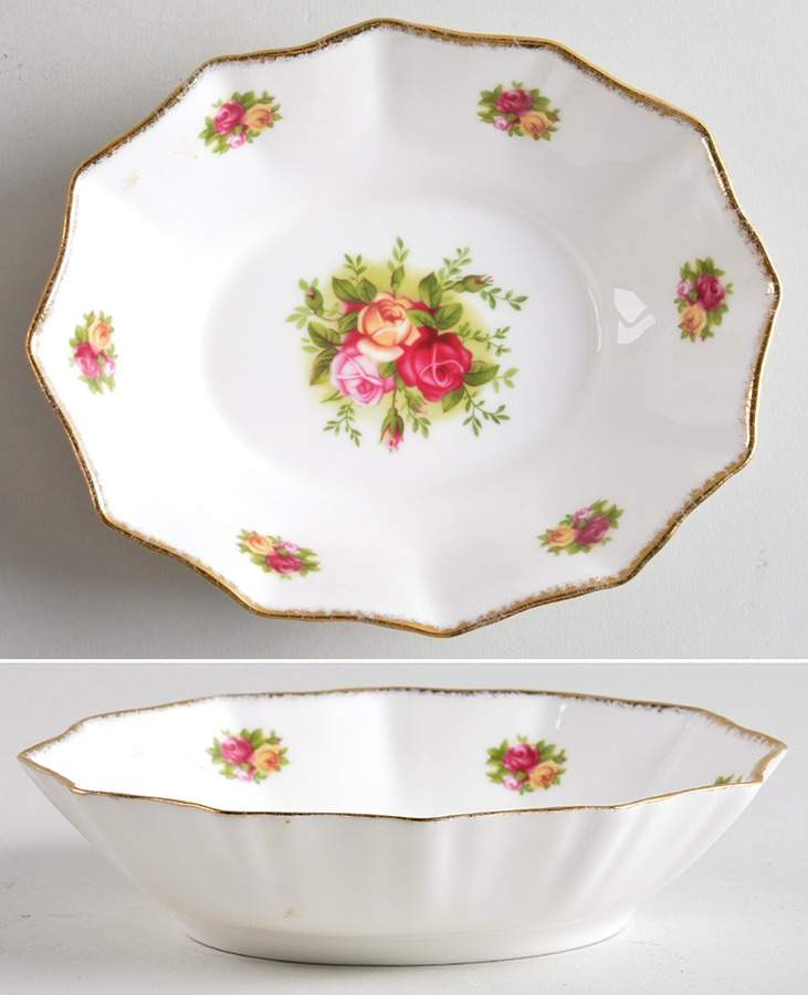 Old Country Roses 5" Oval Sweet Meat Dish by Royal Albert-1