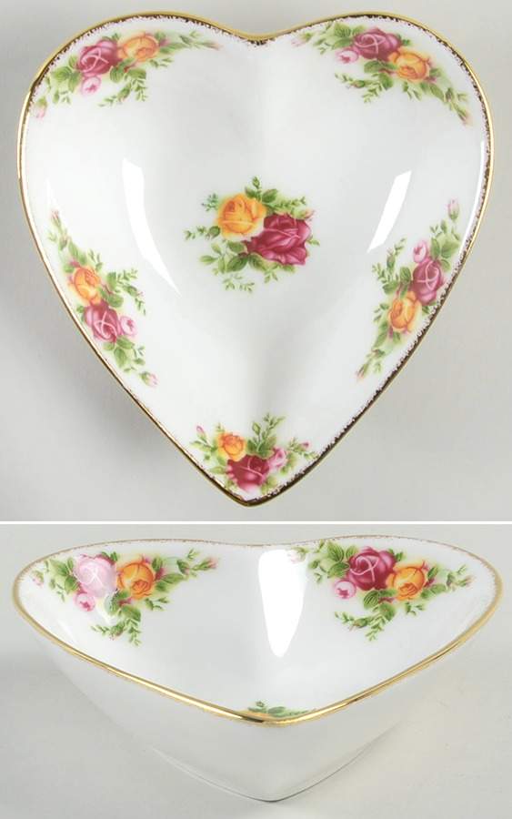 Old Country Roses Heart Shaped Dish by Royal Albert-1