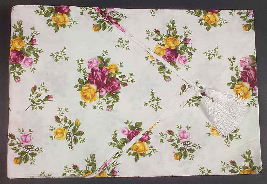 Old Country Roses 14" X 90" Cloth Table Runner by Royal Albert-1