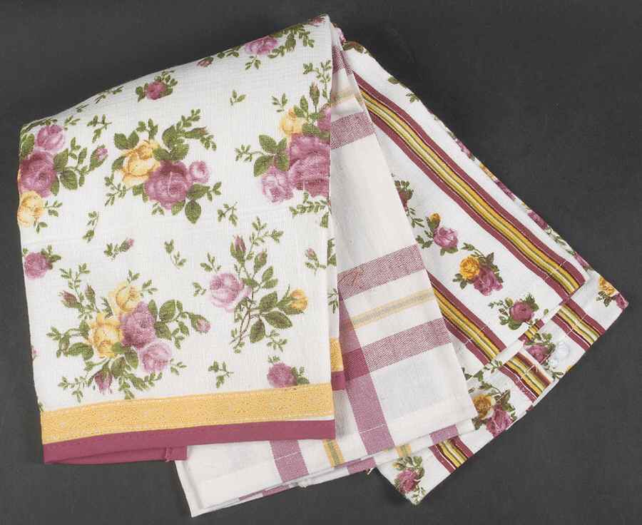 Old Country Roses Cloth Dish Towel - Set of 3 Motifs by Royal Albert-1