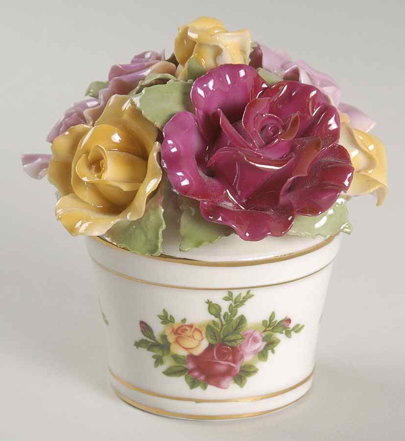 Old Country Roses Musical Figurine by Royal Albert-1