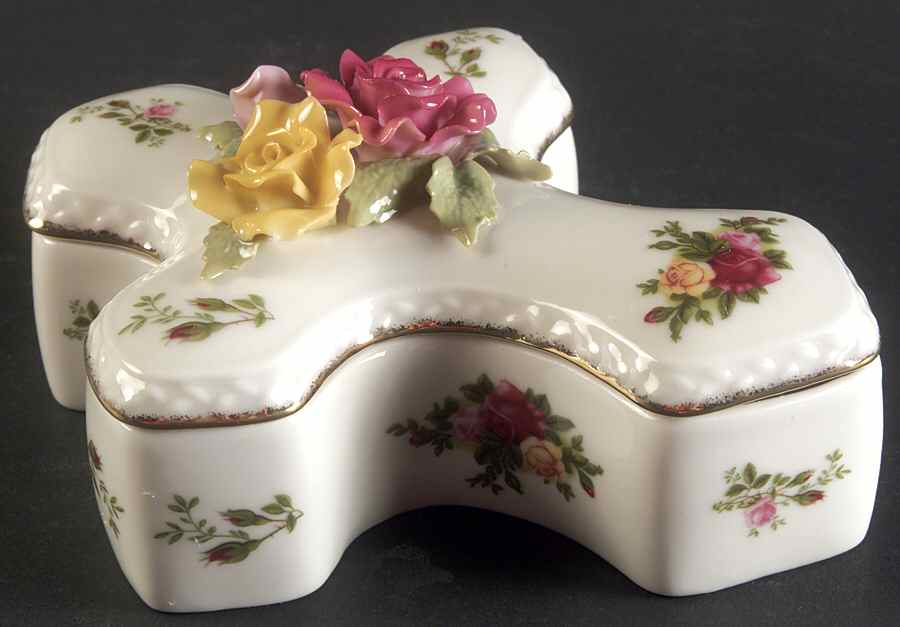 Old Country Roses Figural Box & Lid by Royal Albert-1