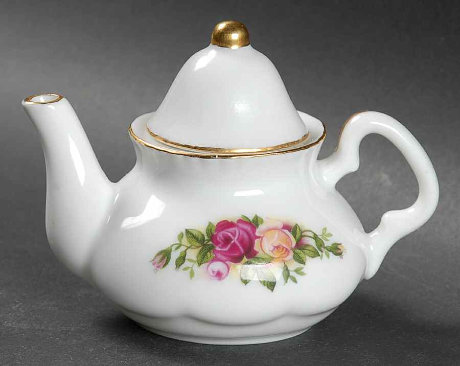 Old Country Roses Miniature Teapot & Lid by Royal Albert-1