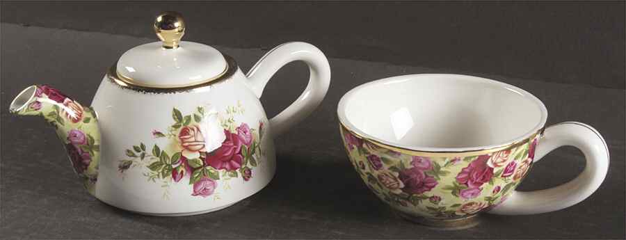 Old Country Roses Individual Teapot & Lid with Cup by Royal Albert-1