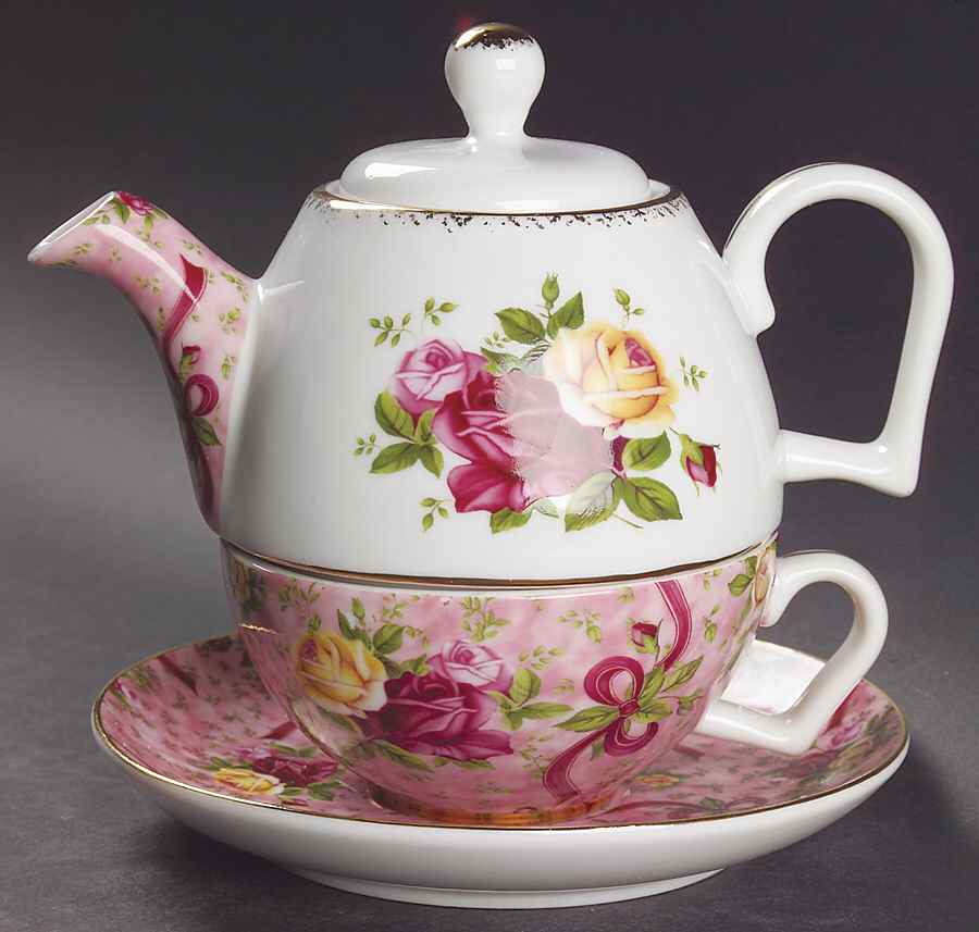 Old Country Roses Individual Teapot with Cup & Saucer by Royal Albert-1