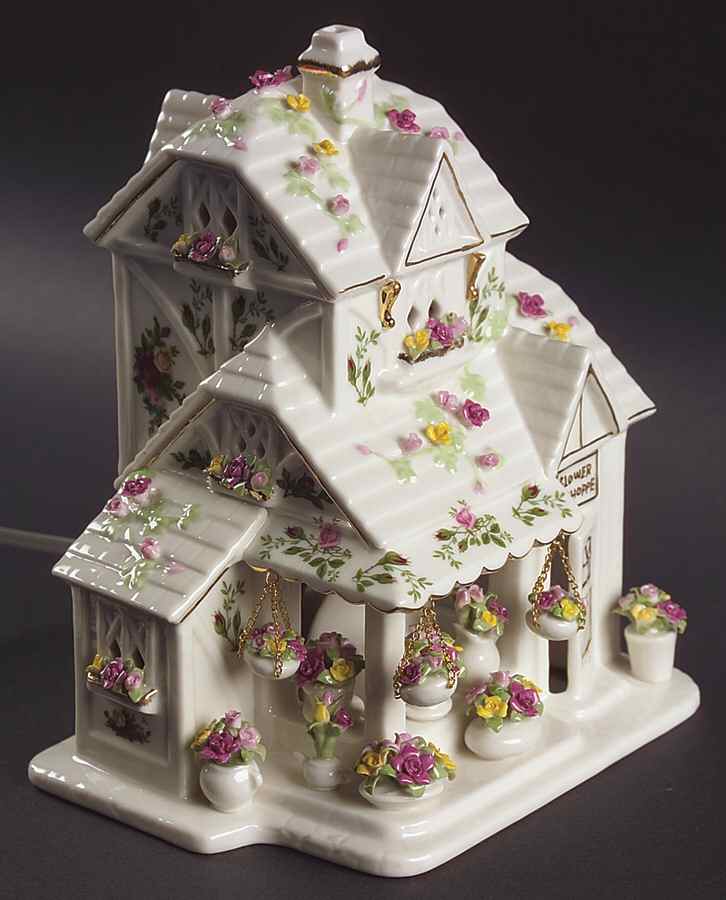 Old Country Roses Lighted Electric Flower Shoppe by Royal Albert-1