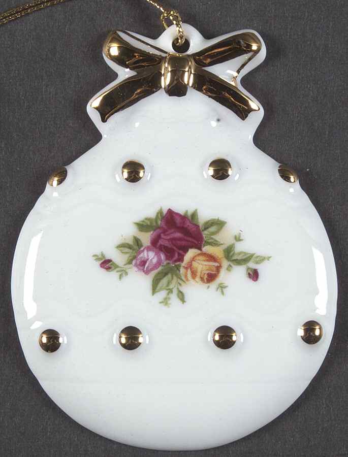 Old Country Roses Fine China Ornament by Royal Albert-1