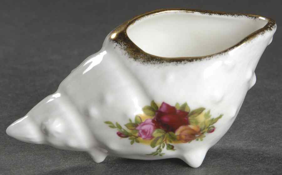 Old Country Roses Shell by Royal Albert-1