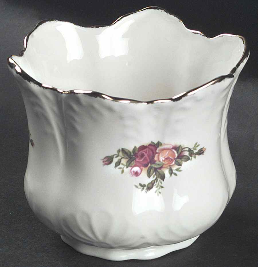 Old Country Roses Small Cachepot by Royal Albert-1