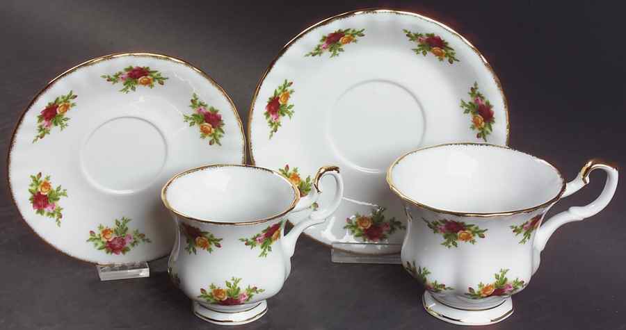 Old Country Roses Mommy & Me Cup & Saucer Set by Royal Albert-1