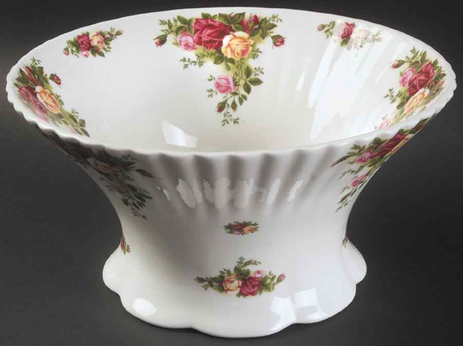 Old Country Roses 9" Round Fluted Bowl by Royal Albert-1
