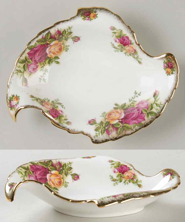 Old Country Roses Small Leaf Dish by Royal Albert-1
