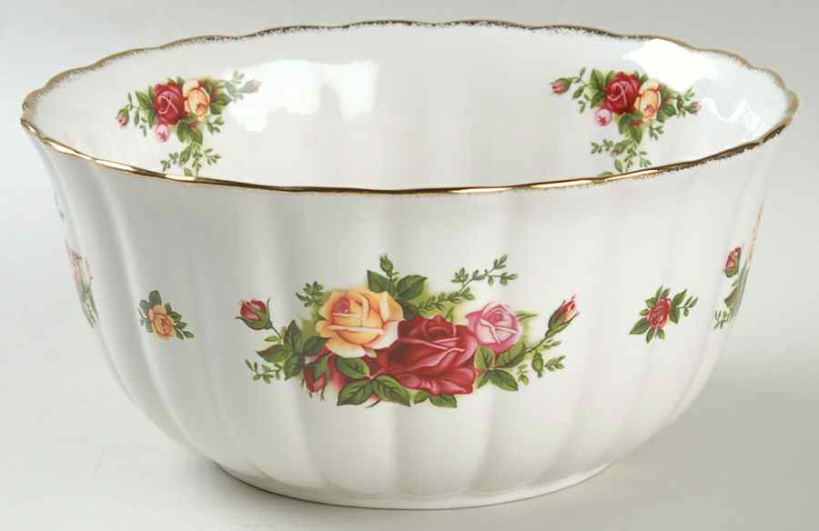 Old Country Roses 7" Round Fluted Bowl by Royal Albert-1