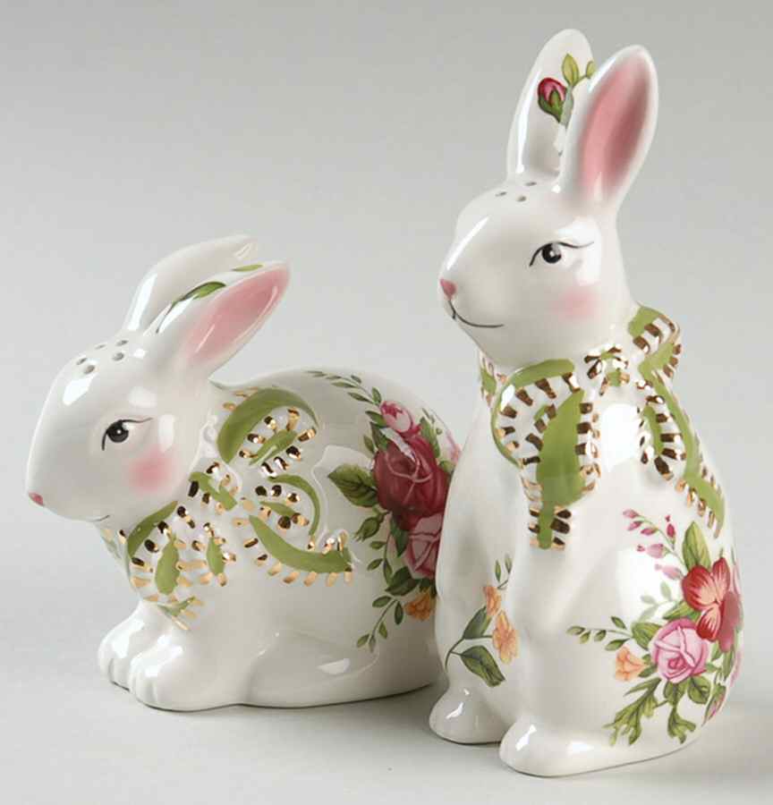 Old Country Roses Figural Salt & Pepper Set by Royal Albert-1