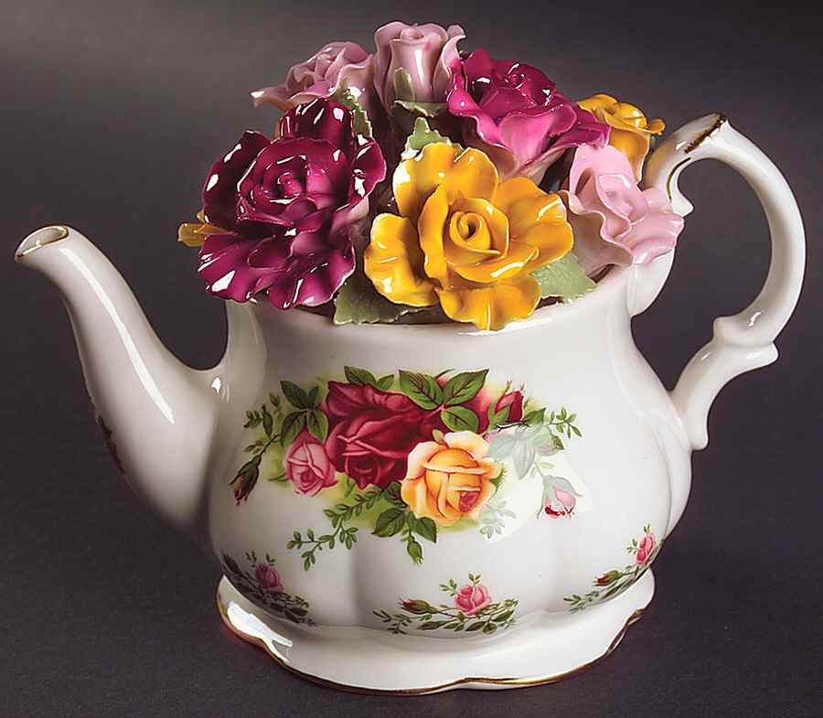 Old Country Roses Musical Figurine by Royal Albert-1