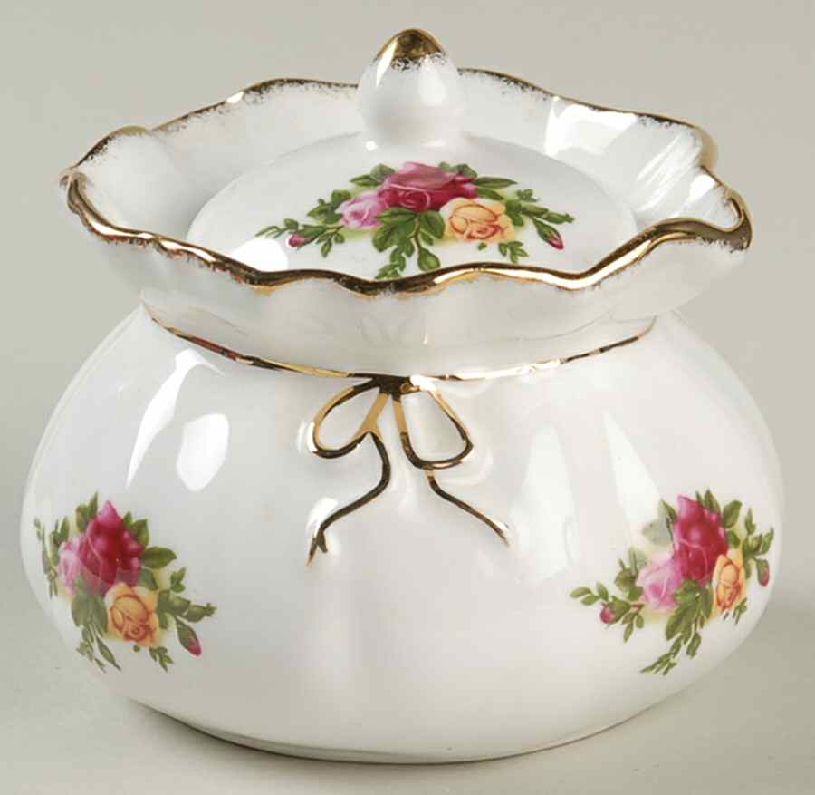 Old Country Roses Dorothy Box with Lid by Royal Albert-1