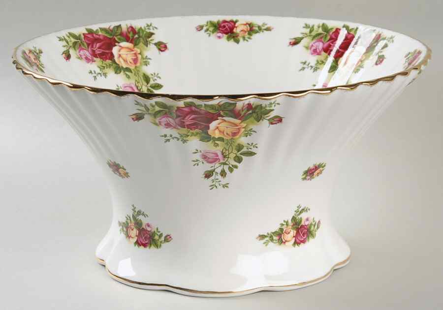 Old Country Roses 9" Round Fluted Bowl by Royal Albert-1