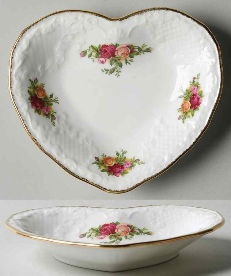 Old Country Roses Heart Shaped Dish by Royal Albert-1