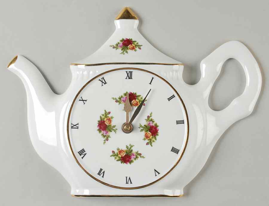 Old Country Roses Hanging Wall Clock by Royal Albert-1