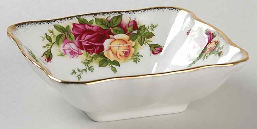 Old Country Roses 4" Square Sweet Meat by Royal Albert-1