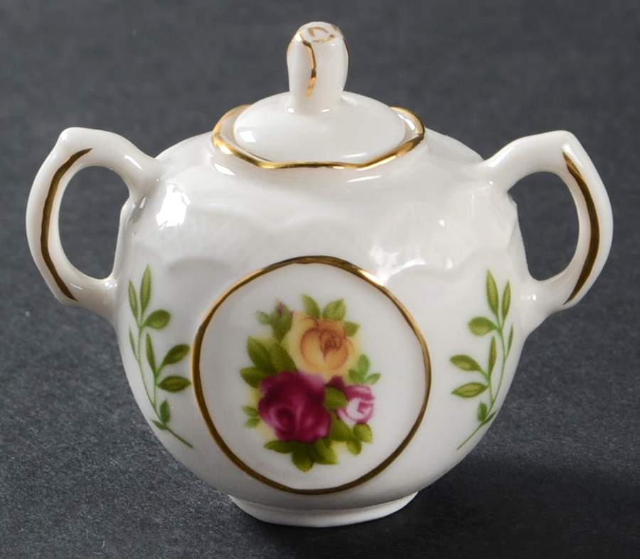 Old Country Roses Miniature Sugar Bowl & Lid by Royal Albert-1