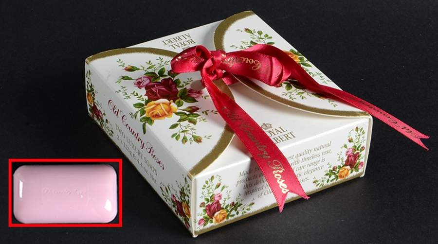 Old Country Roses (2 Bars) Soap in Box by Royal Albert-1