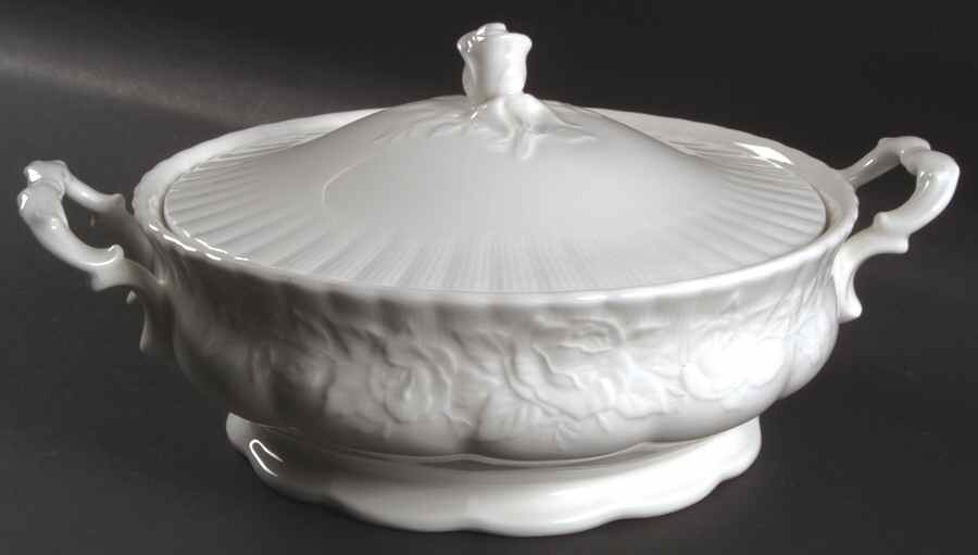 Old English Garden (No Trim) Round Covered Vegetable by Royal Albert-1