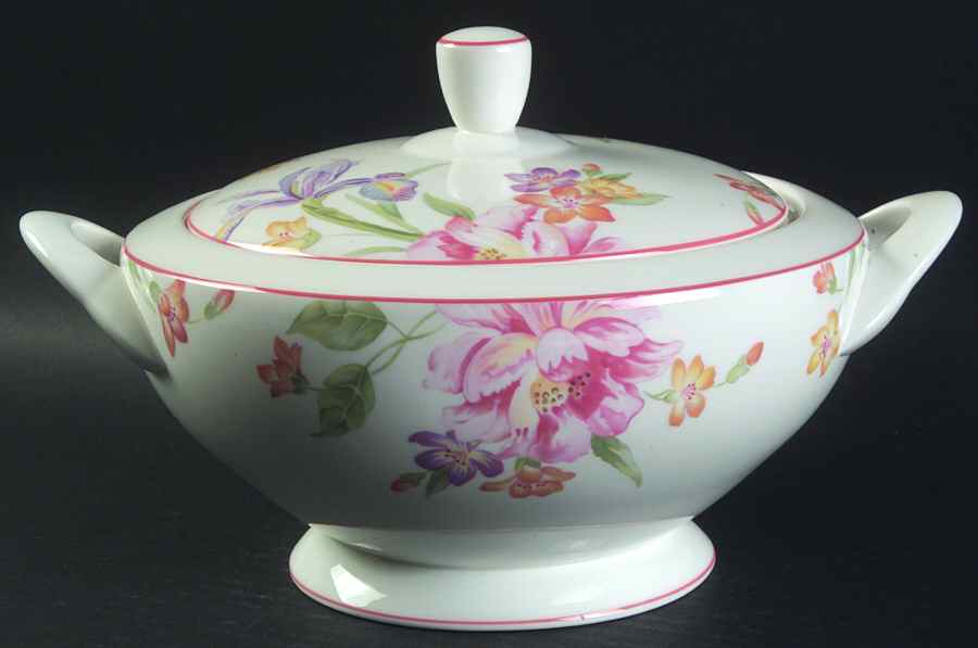 Ophelia Round Covered Vegetable by Royal Albert-1