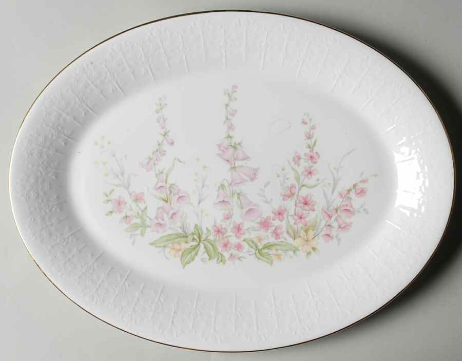 Parkland 13" Oval Serving Platter by Royal Albert-1