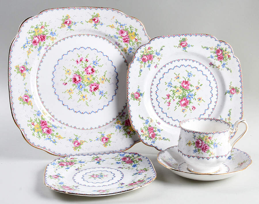Petit Point 40  Piece Estate Set by Royal Albert-1