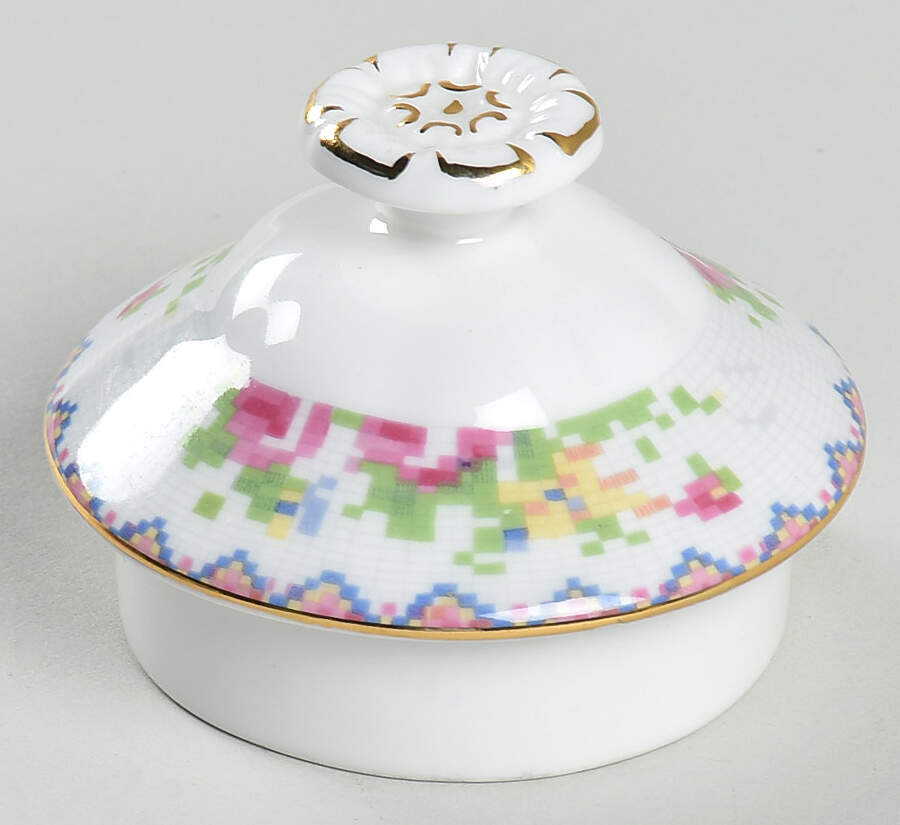 Petit Point Lid for Mini Teapot by Royal Albert-1