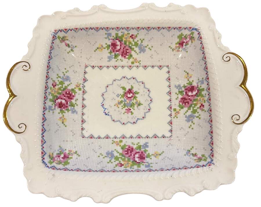 Petit Point Bon Bon by Royal Albert-1