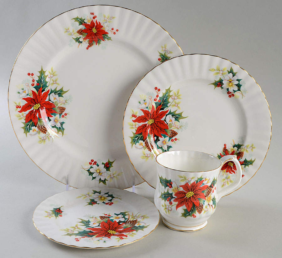 Poinsettia 4 Piece Place Setting by Royal Albert-1