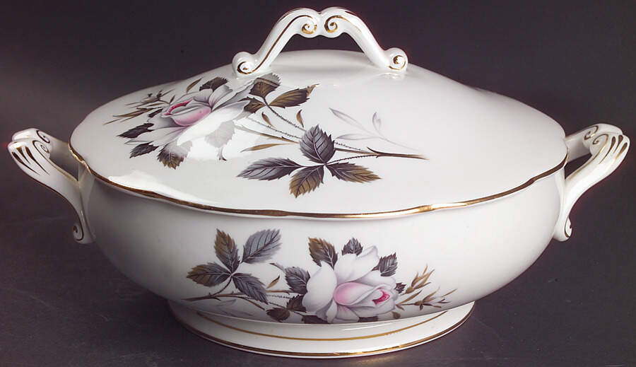 Queen's Messenger Round Covered Vegetable by Royal Albert-1