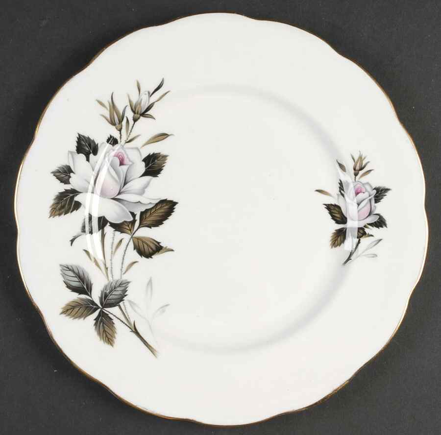 Queen's Messenger Luncheon Plate by Royal Albert-1