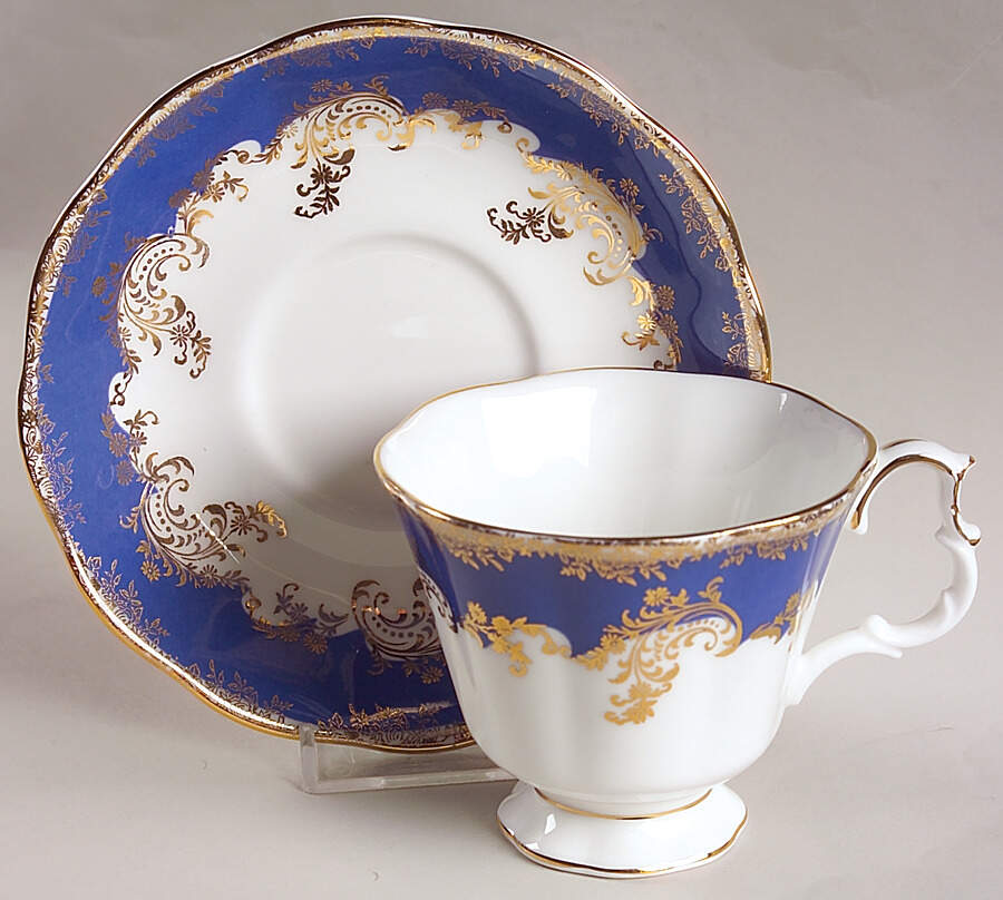 Regina Series Footed Cup & Saucer Set by Royal Albert-1