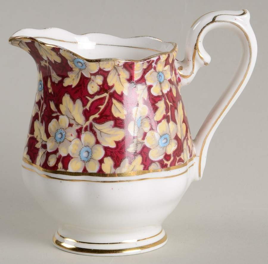 ROA22 Creamer by Royal Albert-1