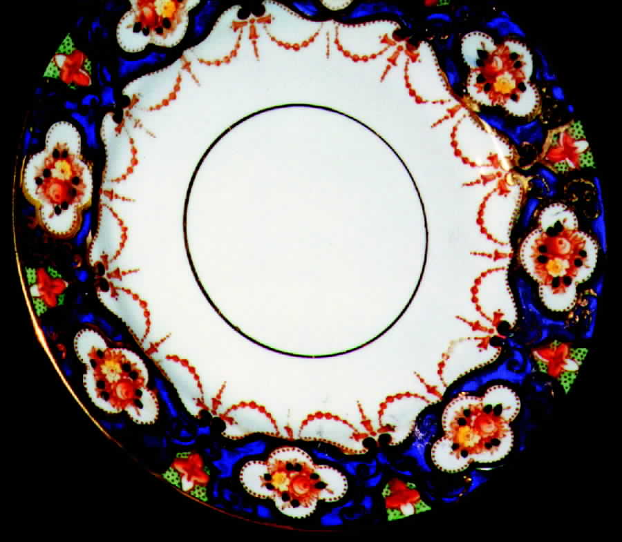 ROA26 Saucer by Royal Albert-1
