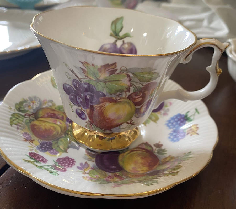 4425 Footed Cup & Saucer Set by Royal Albert-1